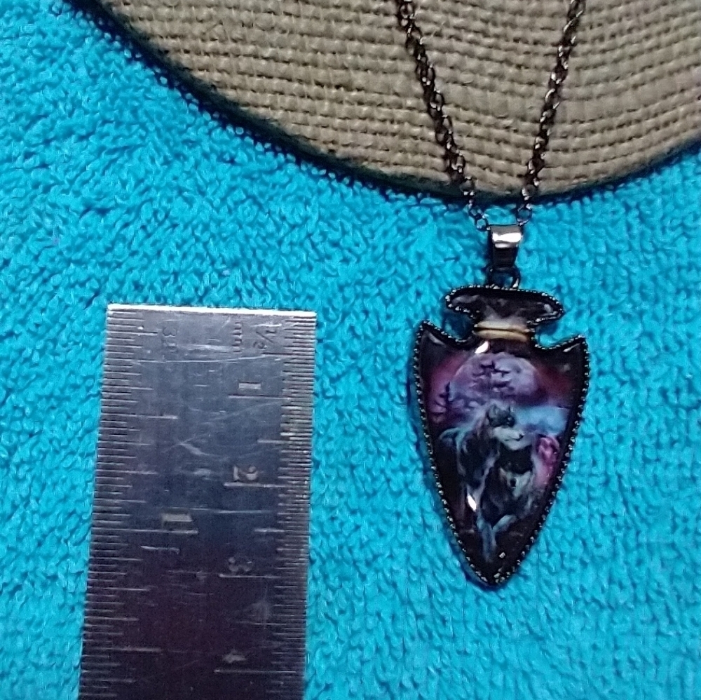 Silvertone wolf couple arrowhead moon purple blue chain necklace - Picture 4 of 5